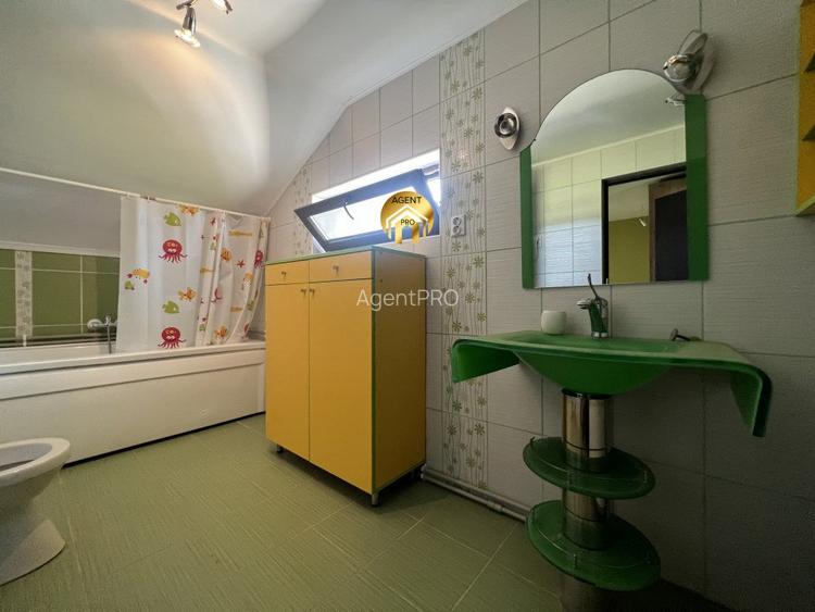 Doua vile individuale in aceeasi curte - 550mp teren - 11