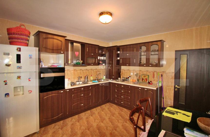 Casa 5 camere + Garaj, anexa si 650 mp - Valea Adanca - 12