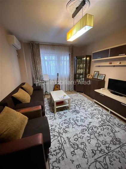 Apartament 2 camere 76 mp zona UTA Arad - 3