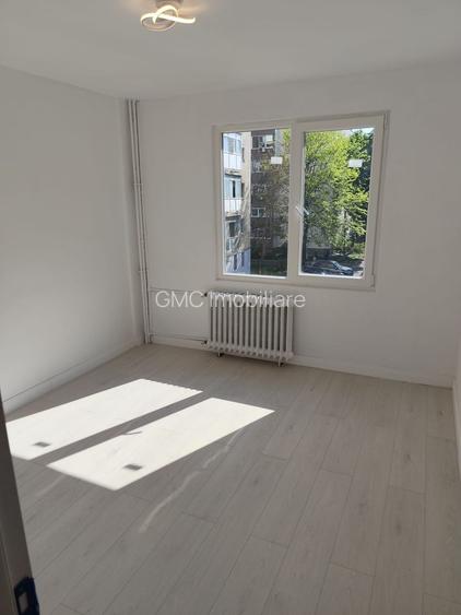 3 camere decomandat  Parcul Drumul Taberei V1 - 2