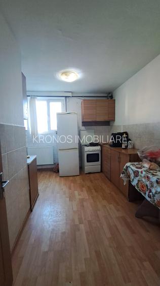 AGIGEA, 3 CAMERE DECOMANDAT 2 BAI, CENTRALA GAZ, 70 MP. PARCARE, BOXA - 8