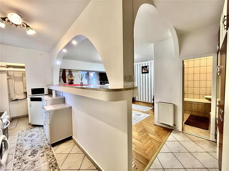 Garsoniera la Etaj Intermediar pe str De Mijloc - 4