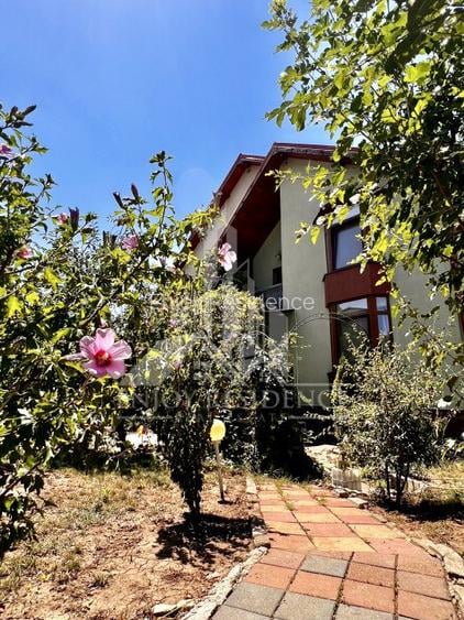 Vila impresionanta 605 mp, curte 2191 mp, dublu acces auto, garaj - 17