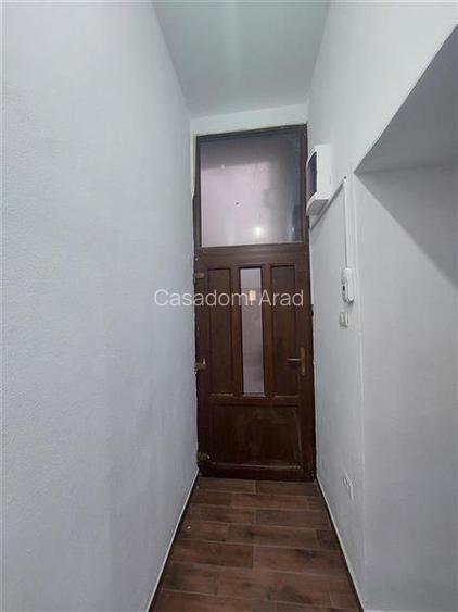 Apartament cu curte privata, zona Bou Rosu, pentru locuit sau afacere - 9