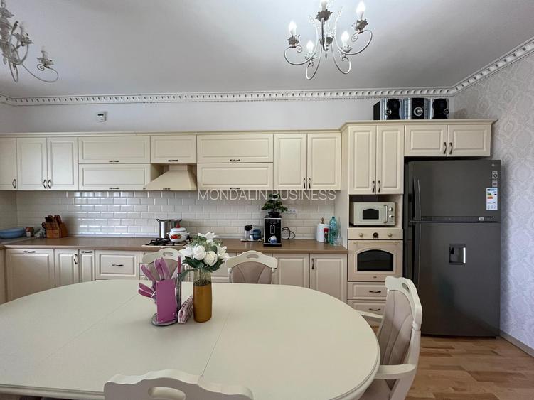 Vilă cu 7 camere, P+E, Piscină, 1102mp teren, Dealuri, Oradea. - 4