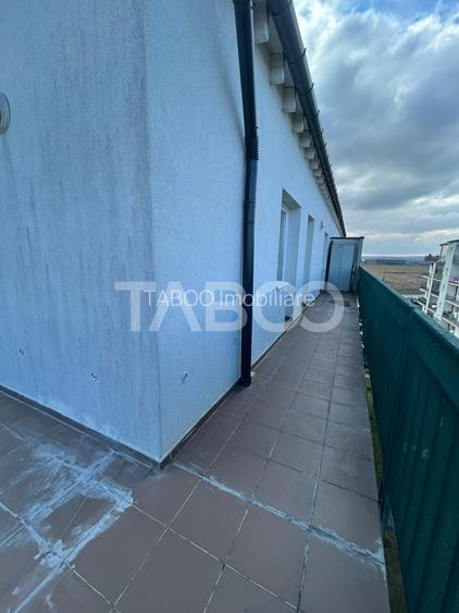 Penthouse de vanzare ulilat si mobilat cu terasa de 55 mp in Turnisor - 18