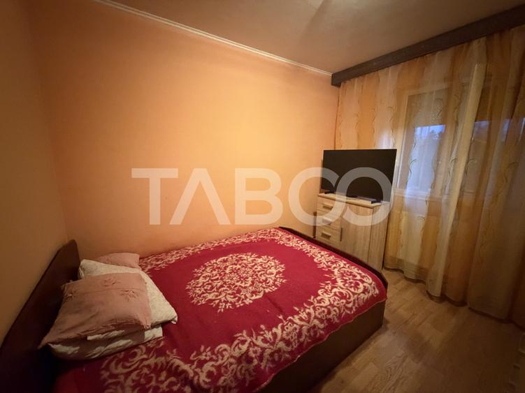 Apartament 3 camere etaj 3 boxa la subsol aer conditionat 62 mpu