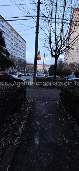 Târgoviște,  micro 6 Bdul Tudor Vladimirescu vsnzare spatiu comercial - 8