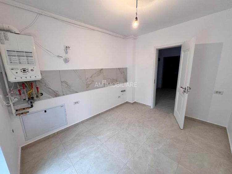 AP. 3 CAMERE,BLOC NOU, BUCATARIE INCHISA,CENTRALA PROPRIE,LOC PARCARE, - 3