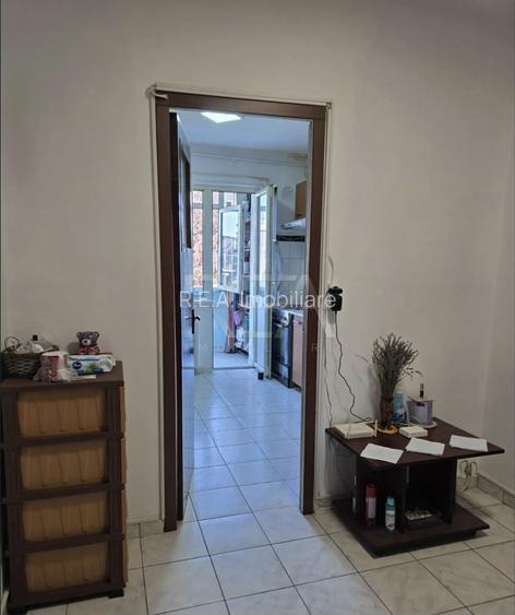 3 camere, 4/4, bloc 1981, anvelopat-Gorjului - 4