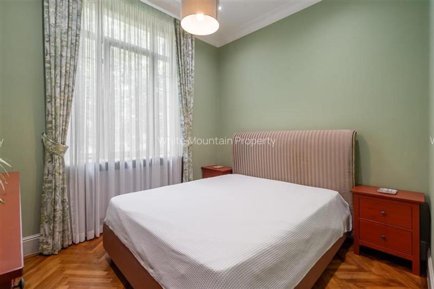 Traian, apartament in vila, 5 camere - 8