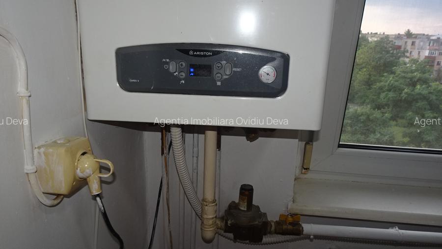 Inchiriez apartament 2 camere in Deva, zona Scarisoara, bloc de 4 etaje, - 5