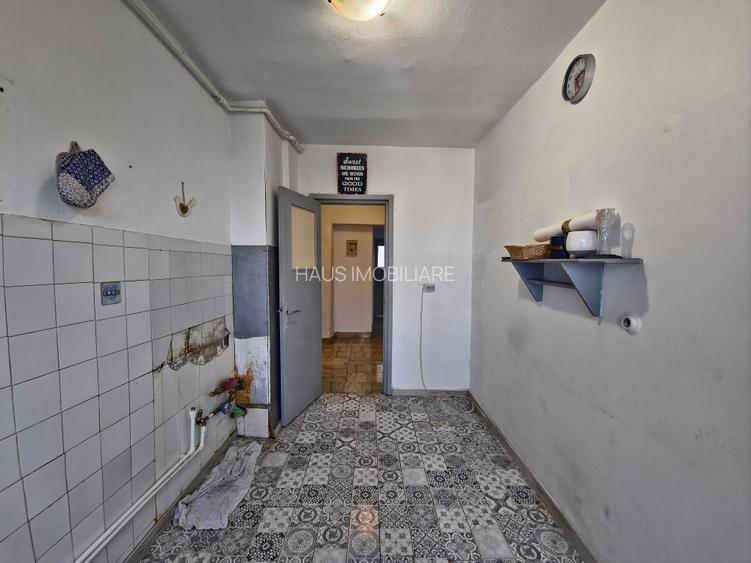 Ultracentral Tomis Mall 3 camere decomandat etaj 3/7 - 24