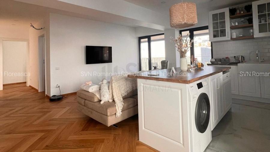 REA1023158 Apartament 4 camere de vanzare - 2