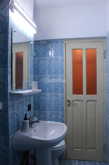 Vând apartament decomandat, 2 camere, etajul 2 / 4, Băile Herculane, zona Piață - 12