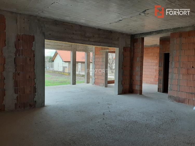 Casa individuala cu 5 camere de vanzare in localitatea Dumbravita - 2