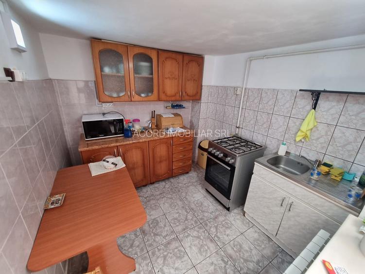 Dacia-  casa cu 5 camere de caramida - 11