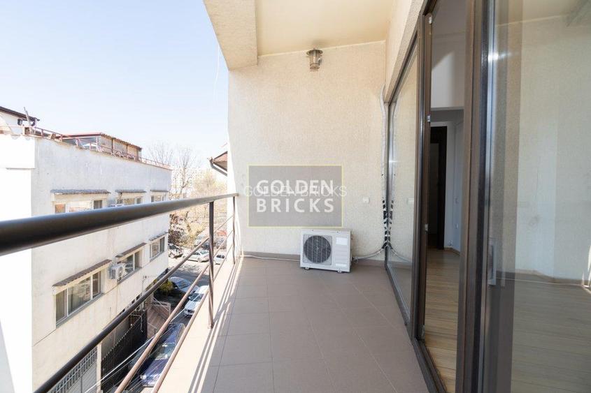 Piata Victoriei | Imobil individual | 12 incaperi  |Metrou 5 minute - 18