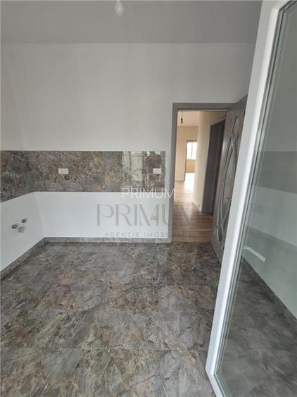 Duplex pe parter - 3 dormitoare - zona foarte buna - gata de mutat - 14