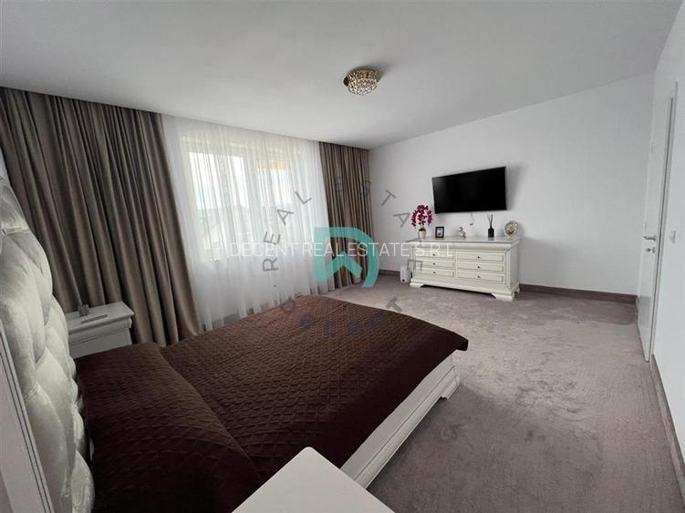 Casa spatioasa , intrare Izvor, Brasov - 33