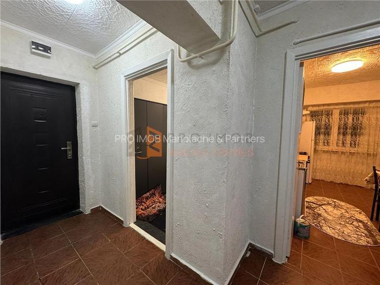 Apartament 4 camere cf 1 decomandat zona Micro 5 - 7