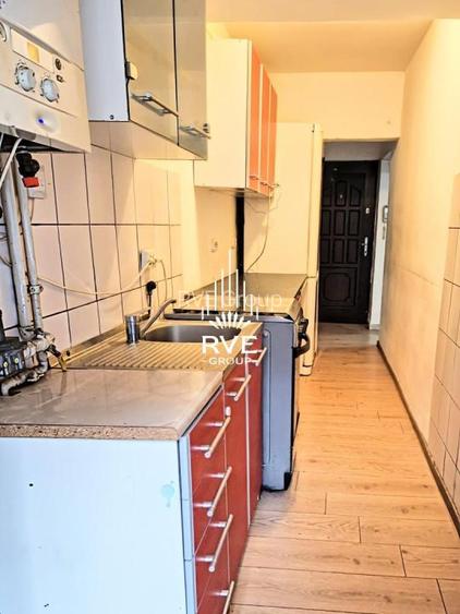 Gars (an 1981, centrala proprie, bloc 4 etaje)-300 m. metrou Lujerului - 2