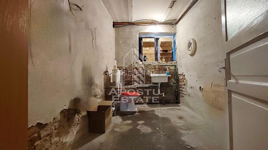 Spatiu Comercial Bulevardul Revolutiei - 8