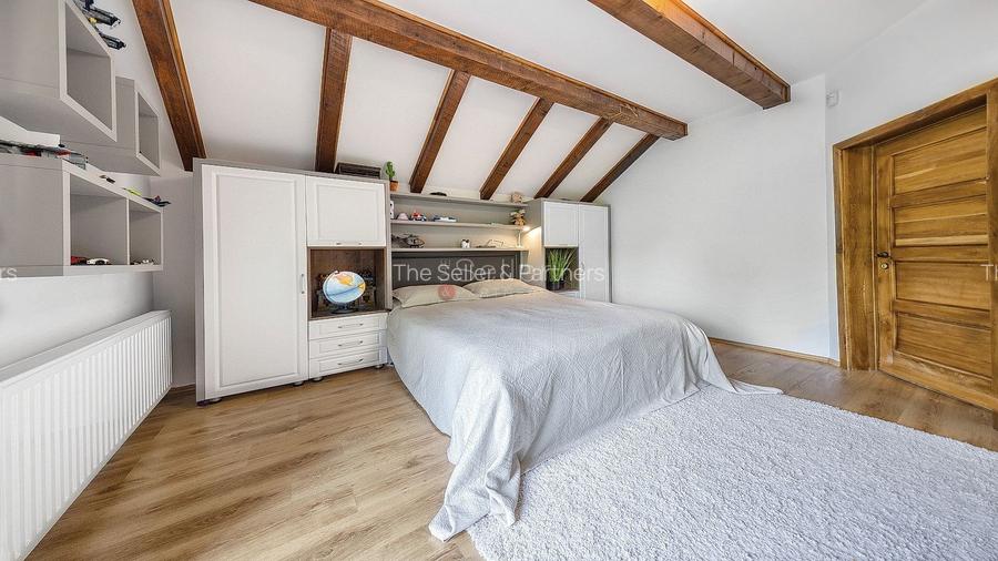 Suprafata generoasa teren - 24