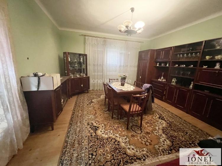 Casa de vanzare in Sibot 2200 mp teren - 4