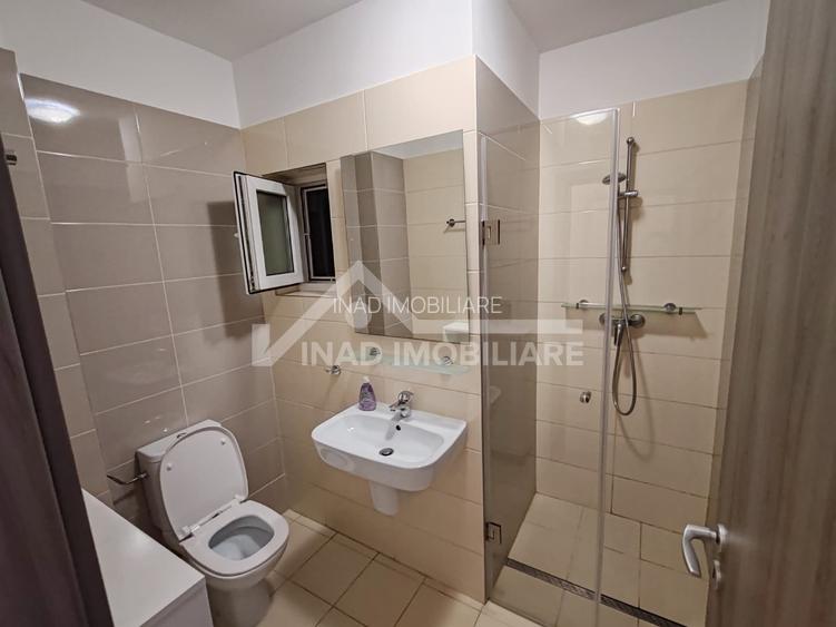 Apartament cu 3 camere, 2, bai, balcon si terasa, Str. Constanta - 10