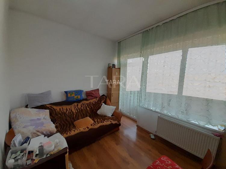 Apartament cu 3 camere în zonă centrală, compartimentat eficient. - 2