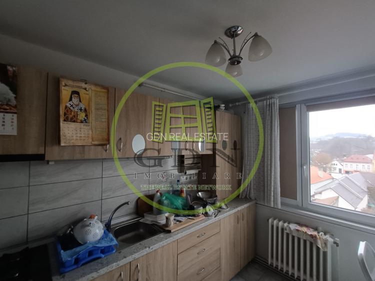 Apartament cu 2 camere de vânzare Reghin zona centrală - 3