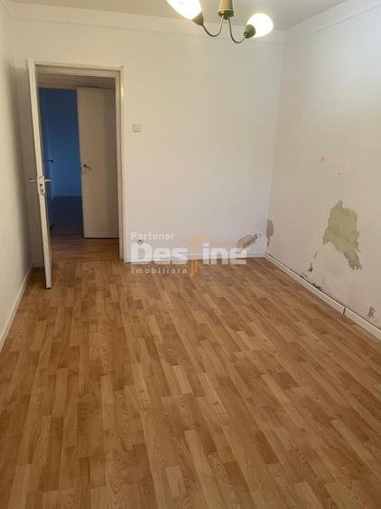 DE VANZARE AP 3 CAMEREIN DRUMUL TABEREI