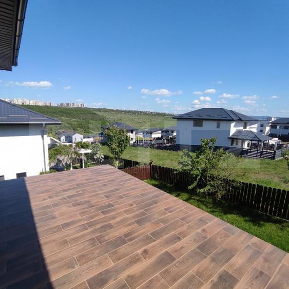 Priveliște panoramică spre lac | 115mp Teren 350mp | Valea Lupului - 11