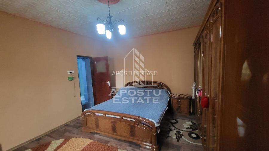 Casa individuala cu 6 camere,2 bai,teren de 1017 mp Pischia Central - 5