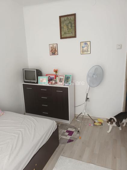 Apartament 4 camere etaj 6/8 cu 2 bai ,2 balcoane si boxa la subsol. - 9