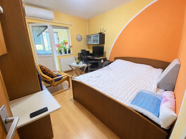 3 camere-Decomandat- Centrala Proprie- etaj 2/8- Calea 13 septembrie