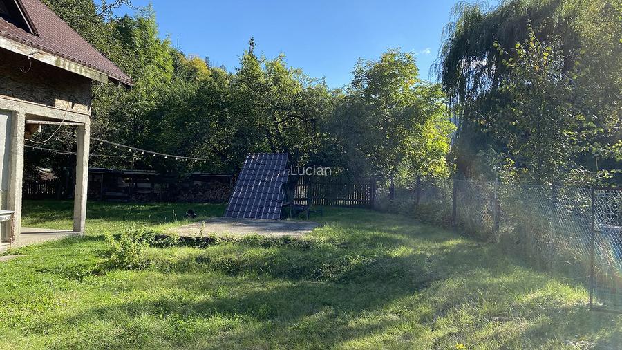 Casa + teren de vanzare comuna Tarcau, Neamt - 4