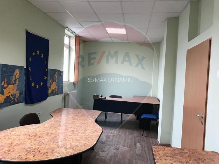 De închiriat spațiu birouri de 171mp în zona Intim - 4