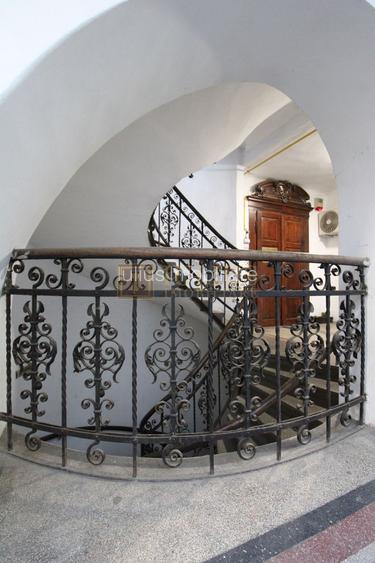 Spatiu birou in Piata Unirii; Eugen de Savoya. - 2
