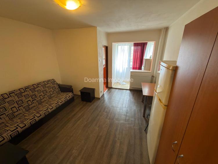 Garsoniera de vanzare, zona Fizicienilor, strada Shitului 9, et 3, bloc din 1983 - 2