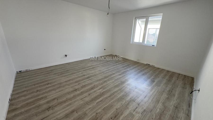 CASA INDIVIDUALA, 5 CAMERE, NOU, TOATE UTILITATILE, COMISION 0% - 11