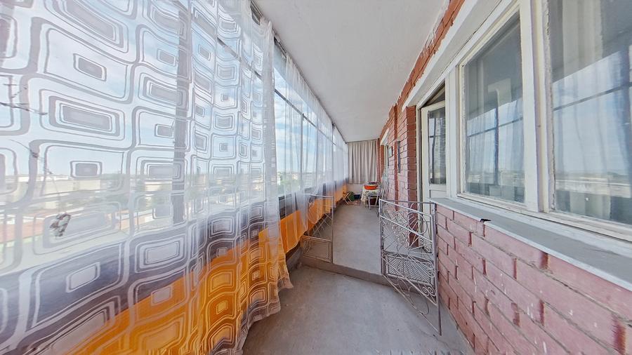 Apartament spatios cu 3 camere de vanzare - Aurel Vlaicu, Arad