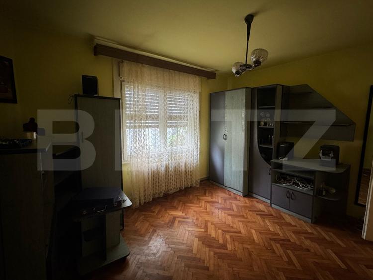 Casă solidă cu garaj și teren de 3.400 mp, Deva
