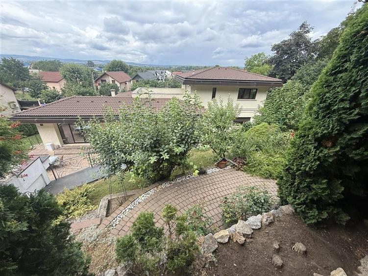 ELEGANTA FARA COMPROMIS | RESEDINTA EXCLUSIVISTA IN BACAU | 424 MP CONSTRUITI |