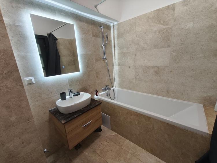 Inchiriez apartament Royal Town