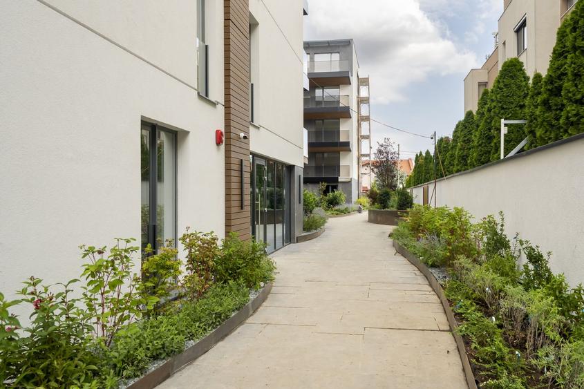 4 camere 120 mp curte 84 mp Iancu Nicolae Jolie Village finalizat