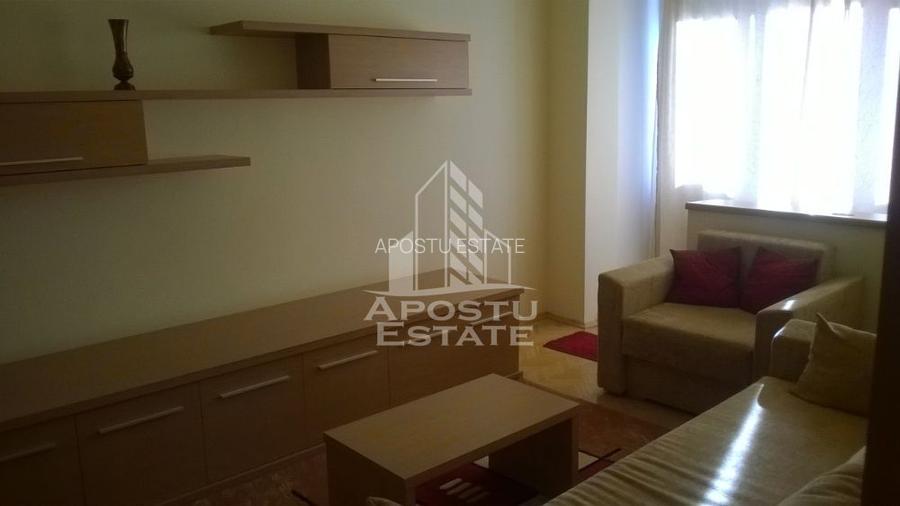 Apartament cu 3 camere Decomandat Bv. Cetatii - 2