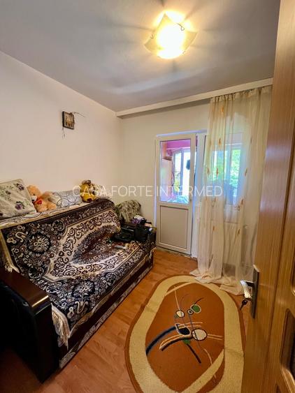 Apartament 3 camere, decomandat Inel 1,  zona Eden 89.000  € - 4