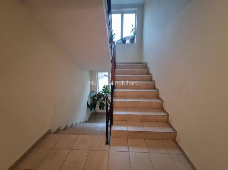 Apartament 2 camere, parcare, finisat, Floresti str Florilor - 14